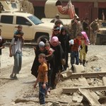 Zemsta ISIS. W tłumie uciekinierów z Mosulu ukrywają terrorystki