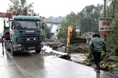 Zerwany most w Rajczy w Śląskiem