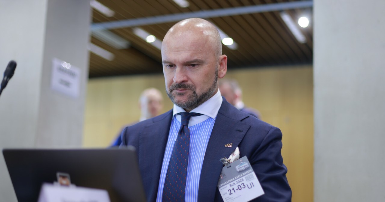 Zespół kierowany przez Rafała Brzoskę przedstawił kolejny pakiet deregulacji. /Filip Naumienko /Reporter