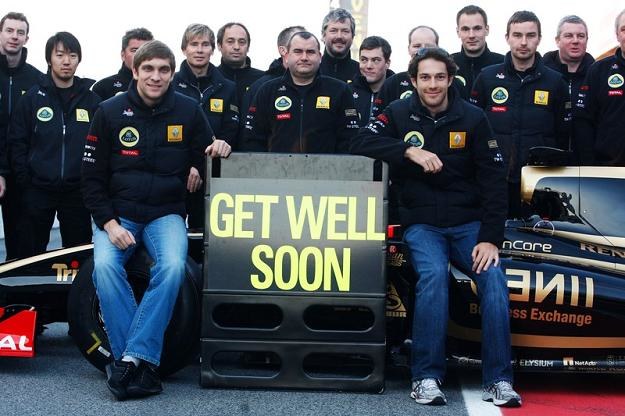 Zespół Lotus Renault GP czeka na Roberta Kubicę /Agencja SE/East News