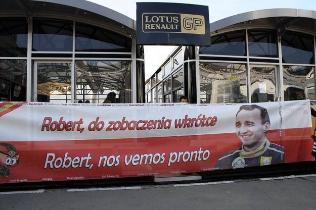 Zespół Lotus Renault już nie czeka na Kubicę... /East News