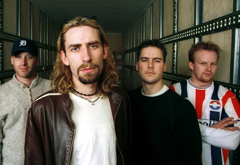 Zespół Nickelback w 2002 r. /Paul Bergen/Redferns /Getty Images