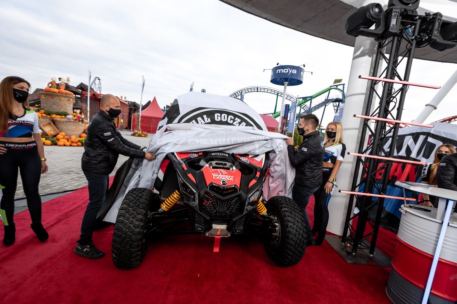 Zespół tworzą bracia Marek i Michał Goczał wraz ze swoimi pilotami /materiały prasowe /