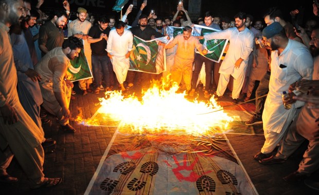 Zestrzelone samoloty i ofiary cywilne. Indie zaatakowały Pakistan