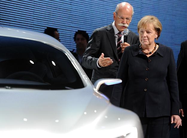 Zetsche opowiada o samochodach Angeli Merkel /AFP