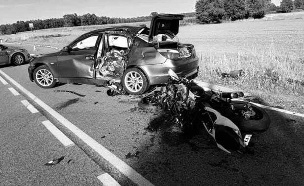 Zginął młody policjant motocyklista. Wjechało w niego bmw