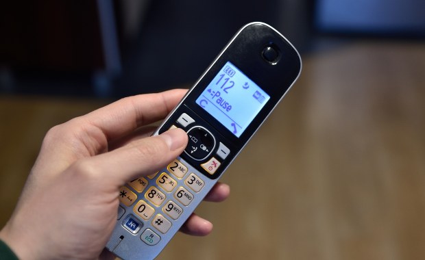 Zgłaszała zdarzenia, których nie było. Blokowała numer alarmowy