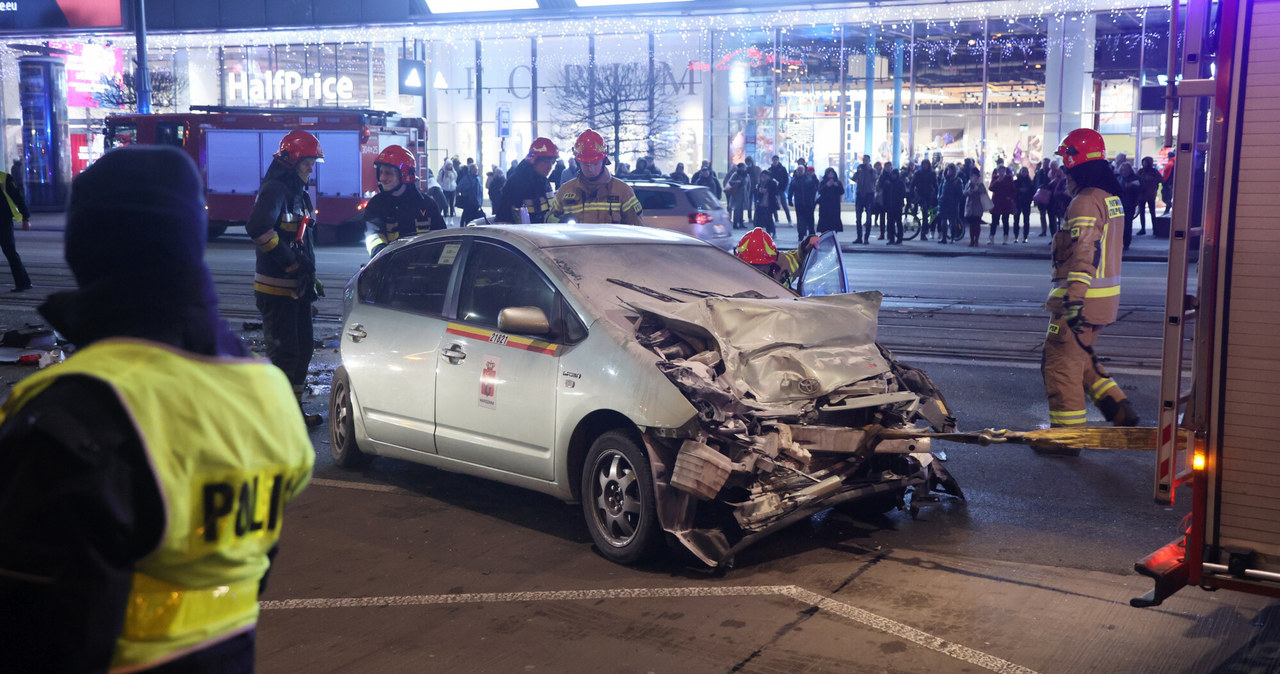 Zgodnie z definicją, o szkodzie całkowitej mowa, gdy uszkodzenie pojazdu jest tak poważne, że koszty naprawy przekroczą jego wartość z dnia wypadku. /Wojciech Olkusnik/East News /East News