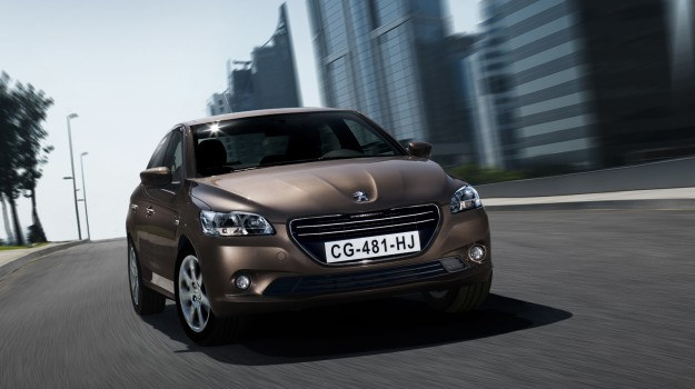 Zgodnie z najnowszą numeracją, bardziej przystępne cenowo modele Peugeota będą miały nazwę zakończoną cyfrą 1, a pozostałe - cyfrą 8. /Peugeot