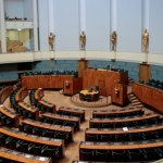 Zgon w gmachu parlamentu. Media piszą o samobójstwie polityka