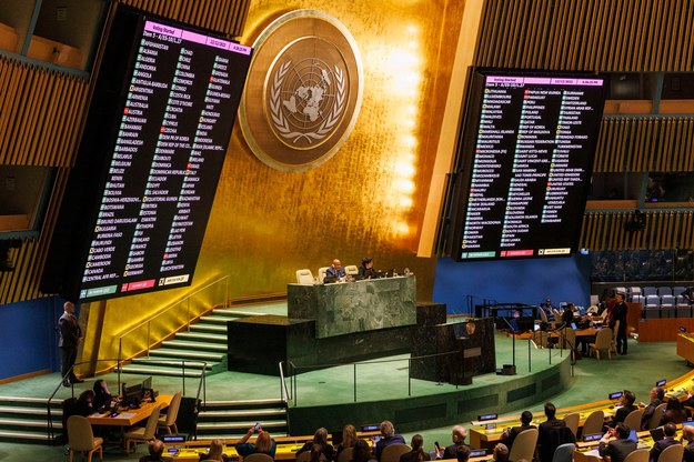 Zgromadzenie Ogólne przyjęło rezolucję, wzywającą do zawieszenia broni w Strefie Gazy /SARAH YENESEL /PAP/EPA