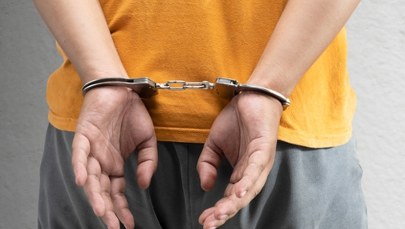 Zgwałcił i zabił 6-latkę. Publiczna egzekucja przy użyciu dźwigu