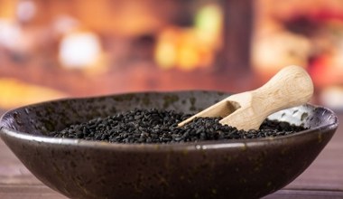 Ziarenka cenne jak złoto. Dodawaj do zupy, sałatek i kanapek - wyregulują cukier, obniżą cholesterol