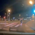 Zielona Góra: Wbiegł na pasy na czerwonym świetle. Na rękach miał dziecko