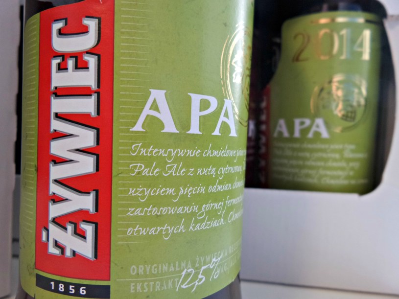 Zielonej etykiety Żywca APA nie sposób pomylić z innym piwem tej marki /INTERIA.PL