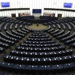 Zieloni i komuniści chcą, by PE skrytykował Polskę za nowelizację ustawy o IPN