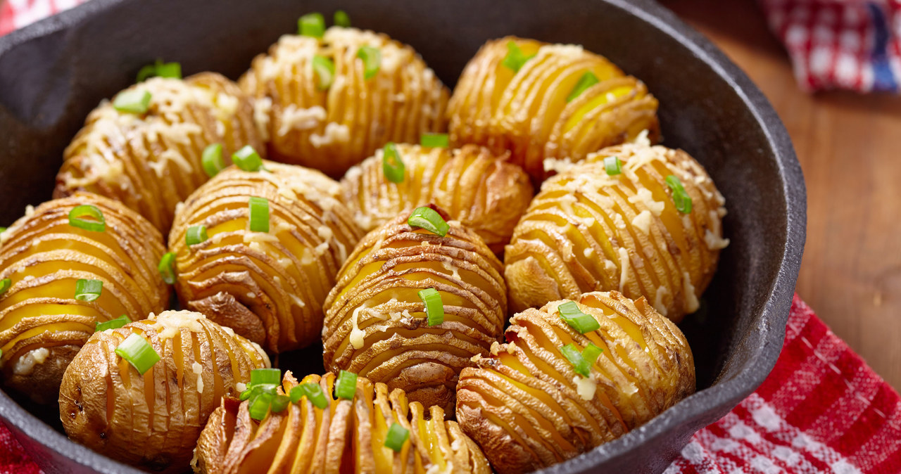 Ziemniaki Hasselback /123RF/PICSEL