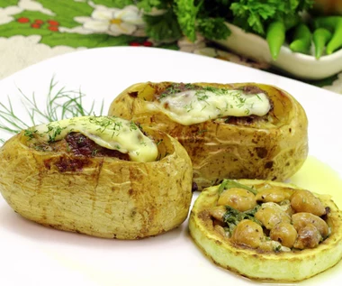 Ziemniaki z farszem pieczarkowym