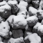 węgiel Zima dała w kość, na przeceny trzeba czekać. Ile kosztuje węgiel w lutym 2026?