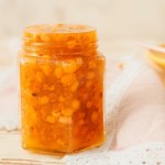 Zimą dodawaj do herbaty zamiast cytryny. Ma więcej witaminy c, wspiera odporność i pomaga przy bólach stawów 