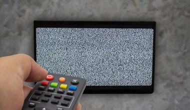 Zima i mróz psują telewizję naziemną. Piksele i brak sygnału