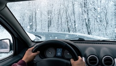 Zima nie czeka. Gwałtowne opady śniegu zaskoczyły kierowców
