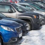 Zimą pomoże trik starszych kierowców. Auto nie utknie w miejscu