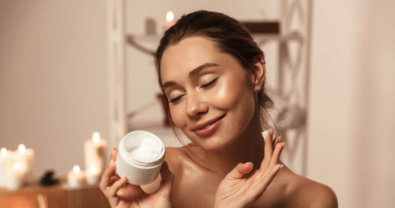 Zimą twoja skóra potrzebuje czegoś więcej. Slugging zmienia pielęgnację! /123RF/PICSEL