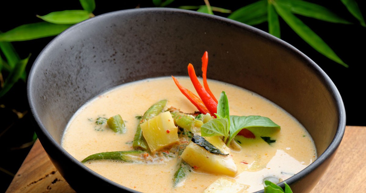 Zimą warto przygotowywać dania, które rozgrzewają /123RF/PICSEL