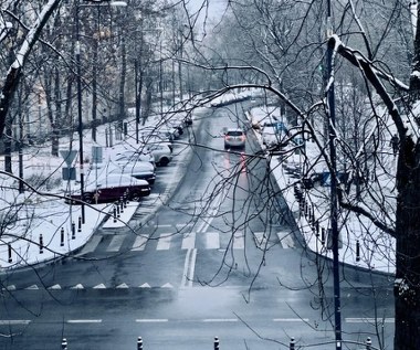 Zima zaskoczyła kierowców. Poważne utrudnienia i wypadki