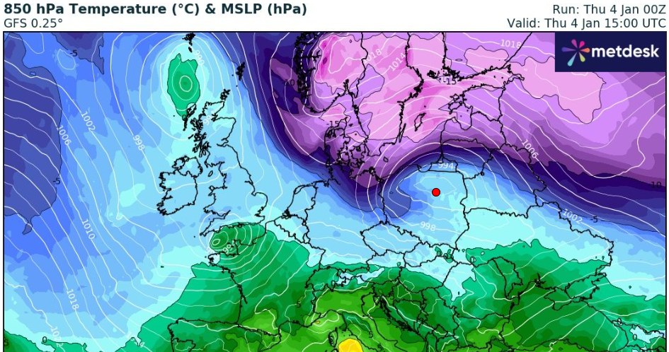 Zimowa aura obejmuje północną część kraju. Pojawiły się oblodzenia na sieci trakcyjnej. IMGW wydał wiele alertó pogodowych /wxcharts /