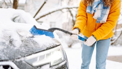 Zimowy koszmar kierowców. Nieodśnieżenie auta może słono kosztować