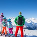 Zimowy odpoczynek pod palmami. Na wyjazdy na ferie wciąż wygrywają góry