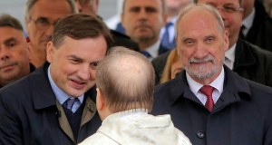 Ziobro broni ojca Rydzyka. Sugeruje, że Tusk "połamie sobie wilcze zęby"