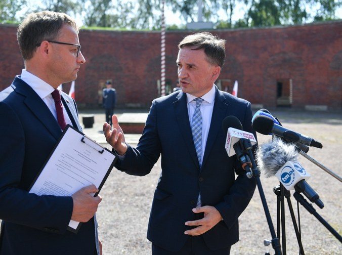 Ziobro i Romanowski ukarani naganą. Oto uzasadnienie sejmowej komisji