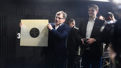 Ziobro może stracić pozwolenie na broń. Policja prowadzi postępowanie