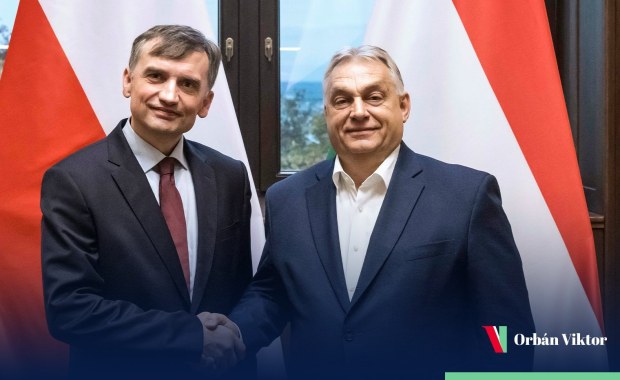 Ziobro spotkał się z Orbanem w Budapeszcie. "W absurdalnych czasach żyjemy"