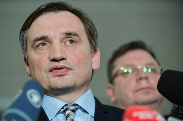 Ziobro: uchwała trzech Izb SN nie powoduje żadnych skutków prawnych / 	Marcin Obara  /PAP