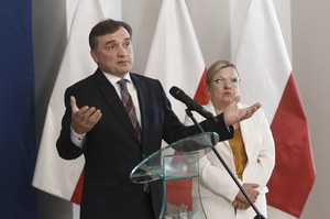 Ziobro w sprawie kamieni milowych. Szef Solidarnej Polski nie zgadza się na odejście od samochodów spalinowych