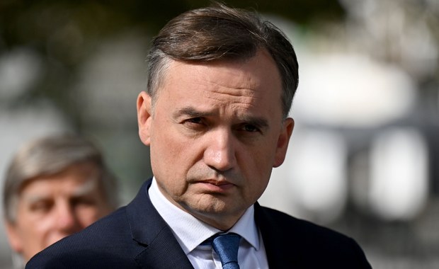 Ziobro z sądowym zakazem wypowiadania się o Holland i jej twórczości