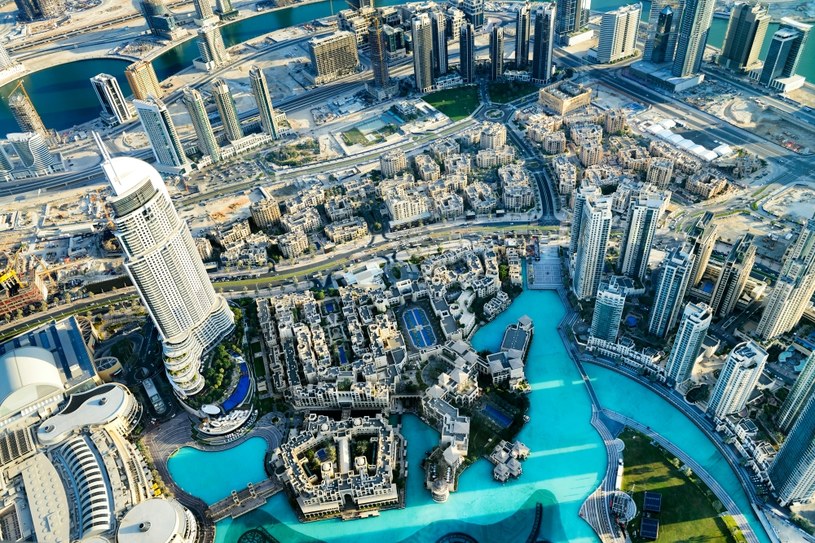 Zjednoczone Emiraty Arabskie oferują turystom wiele atrakcji /123RF/PICSEL