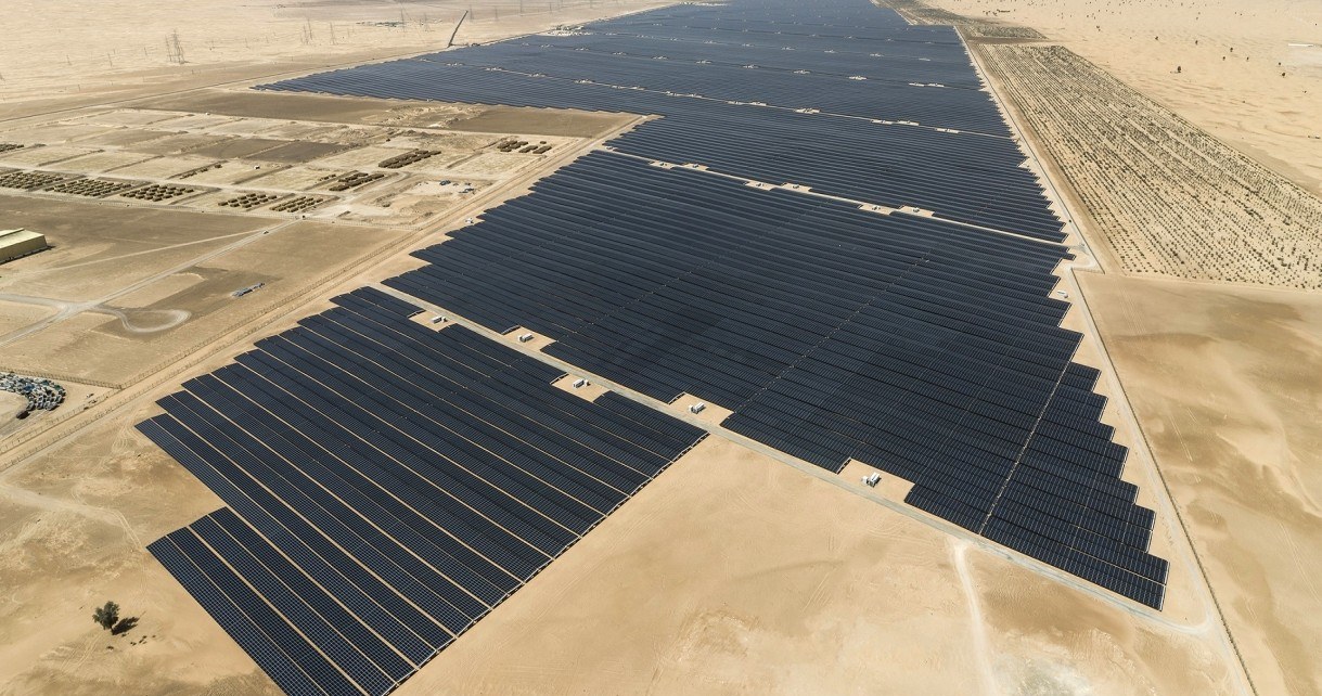 Zjednoczone Emiraty Arabskie otworzyły największą farmę solarną na świecie /Geekweek