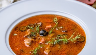 Zjesz na Podlasiu, ale wywodzi się z Ukrainy. Treściwa zupa, którą naje się cała rodzina