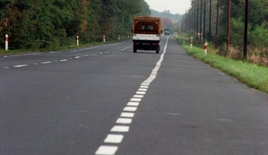 Zjeżdżasz na pobocze, żeby ułatwić wyprzedzanie? Lepiej przestań