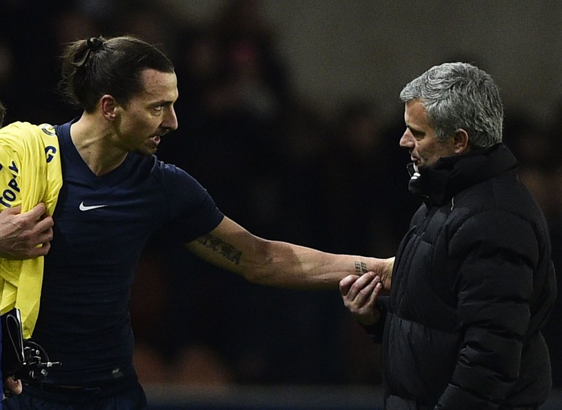 Zlatan Ibrahimović (z lewej) i trener Jose Mourinho /AFP