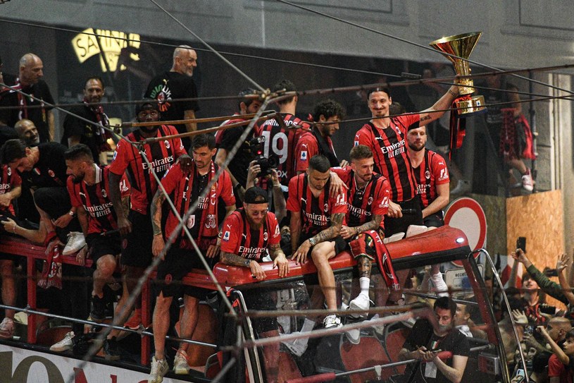 Zlatan Ibrahimović zdobył z AC Milan mistrzostwo Włoch /Piero CRUCIATTI /AFP