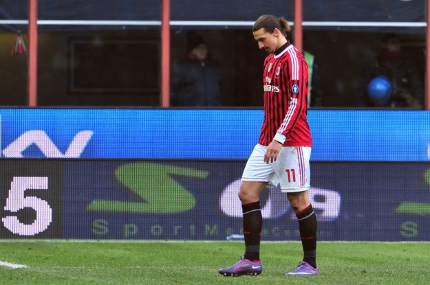 Zlatan Ibrahimovic został ukarany czerwoną kartką /AFP