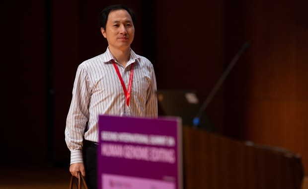 Złe prognozy dla zmodyfikowanych bliźniaczek. Głównie jednej z nich...