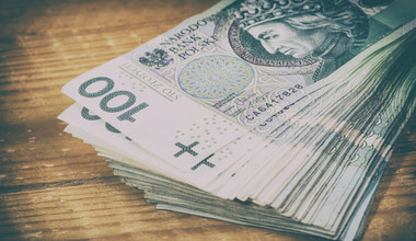 Złe wieści dla oszczędzających Polaków. Spada oprocentowanie
