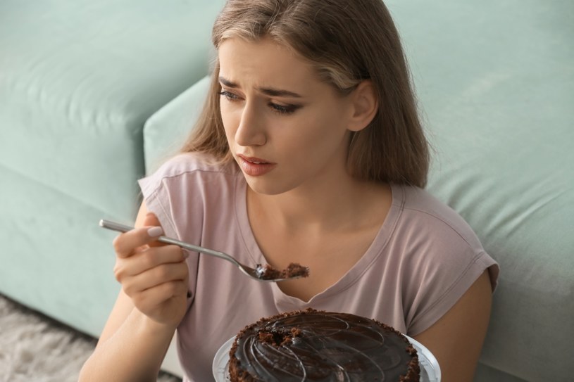 Źle zbilansowana dieta może być powodem przygnębienia i stanów lękowych /123RF/PICSEL